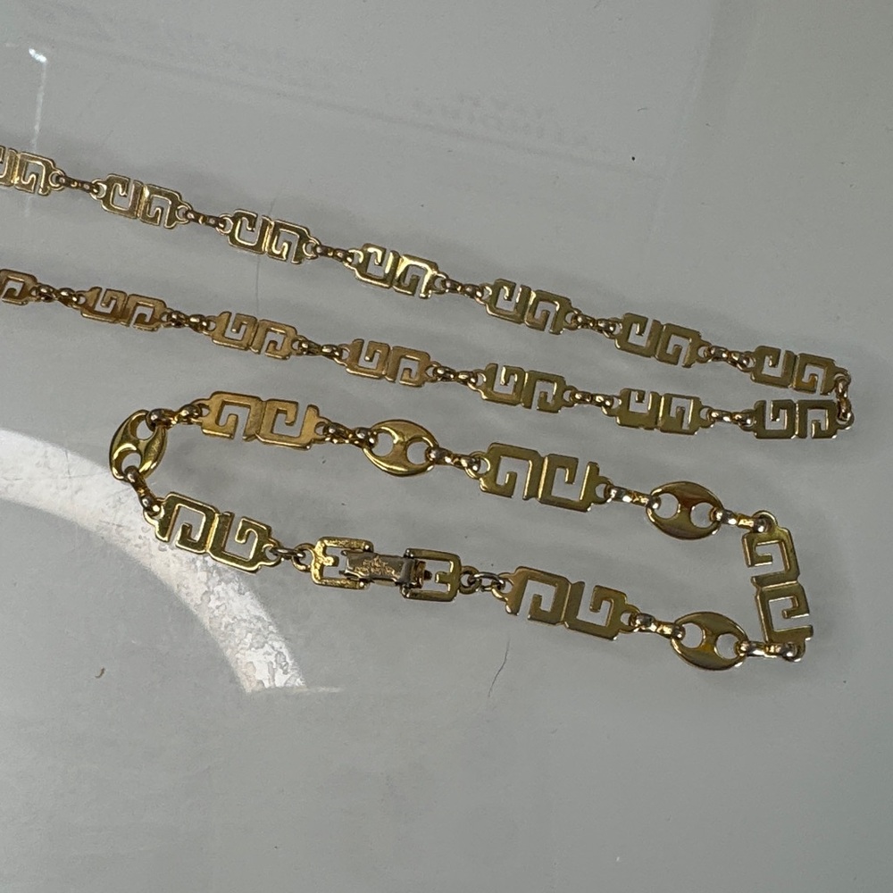 Givenchy VintageGold Necklace and Bracelet Set - Picture 9 of 13